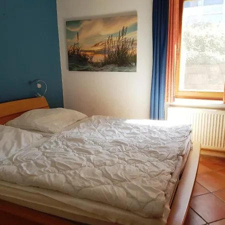 7 Im Fischerhaus Wintergarten Und Terrasse Mit Strandkorb * Sellin (Rugen)